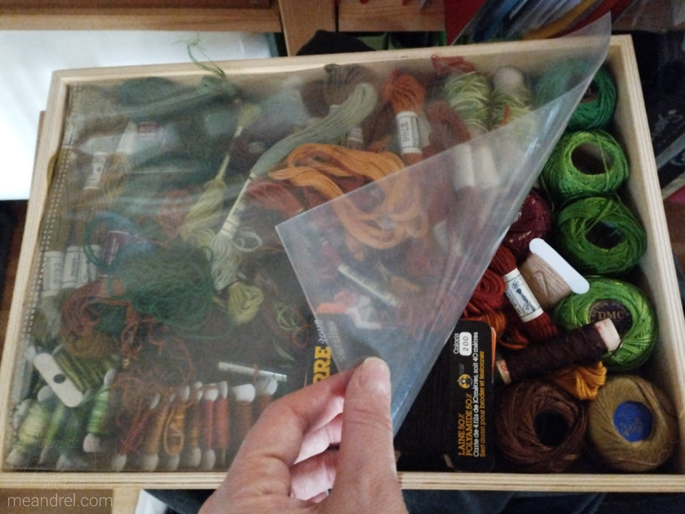 Le même tiroir, sorti de son meuble.